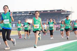 BIB: 52368
                            <button type="button" onclick="openModal(10570949)" class="btn btn-primary btn-sm float-right btn-popup" data-toggle="modal" data-target=".modal-high-quality">
                        <i class="fas fa-shopping-cart"></i> Add to Cart
                    </button>
                                            <button type="button" onclick="isThisMe(10570949, true)" class="btn btn-success btn-sm float-right btn-popup btn-isme hidden" data-toggle="tooltip" data-placement="bottom" title="นี่คือรูปของคุณใช่ไหม คลิกที่นี่เพื่อเอาเข้าอัลบั้ม">
                        <i class="fas fa-plus"></i> Add to album
                    </button>
                    <button type="button" onclick="isThisMe(10570949, false)" class="btn btn-warning btn-sm float-right btn-popup btn-isnotme hidden">
                        <i class="fas fa-ban"></i> Remove from album
                    </button>