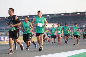 BIB: 51912, 0078
                            <button type="button" onclick="openModal(10571033)" class="btn btn-primary btn-sm float-right btn-popup" data-toggle="modal" data-target=".modal-high-quality">
                        <i class="fas fa-shopping-cart"></i> Add to Cart
                    </button>
                                            <button type="button" onclick="isThisMe(10571033, true)" class="btn btn-success btn-sm float-right btn-popup btn-isme hidden" data-toggle="tooltip" data-placement="bottom" title="นี่คือรูปของคุณใช่ไหม คลิกที่นี่เพื่อเอาเข้าอัลบั้ม">
                        <i class="fas fa-plus"></i> Add to album
                    </button>
                    <button type="button" onclick="isThisMe(10571033, false)" class="btn btn-warning btn-sm float-right btn-popup btn-isnotme hidden">
                        <i class="fas fa-ban"></i> Remove from album
                    </button>