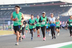 BIB: 115, 128, 50802, 0655
                            <button type="button" onclick="openModal(10570746)" class="btn btn-primary btn-sm float-right btn-popup" data-toggle="modal" data-target=".modal-high-quality">
                        <i class="fas fa-shopping-cart"></i> Add to Cart
                    </button>
                                            <button type="button" onclick="isThisMe(10570746, true)" class="btn btn-success btn-sm float-right btn-popup btn-isme hidden" data-toggle="tooltip" data-placement="bottom" title="นี่คือรูปของคุณใช่ไหม คลิกที่นี่เพื่อเอาเข้าอัลบั้ม">
                        <i class="fas fa-plus"></i> Add to album
                    </button>
                    <button type="button" onclick="isThisMe(10570746, false)" class="btn btn-warning btn-sm float-right btn-popup btn-isnotme hidden">
                        <i class="fas fa-ban"></i> Remove from album
                    </button>