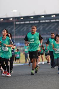 BIB: 53434, 51231, 5060
                            <button type="button" onclick="openModal(10569913)" class="btn btn-primary btn-sm float-right btn-popup" data-toggle="modal" data-target=".modal-high-quality">
                        <i class="fas fa-shopping-cart"></i> Add to Cart
                    </button>
                                            <button type="button" onclick="isThisMe(10569913, true)" class="btn btn-success btn-sm float-right btn-popup btn-isme hidden" data-toggle="tooltip" data-placement="bottom" title="นี่คือรูปของคุณใช่ไหม คลิกที่นี่เพื่อเอาเข้าอัลบั้ม">
                        <i class="fas fa-plus"></i> Add to album
                    </button>
                    <button type="button" onclick="isThisMe(10569913, false)" class="btn btn-warning btn-sm float-right btn-popup btn-isnotme hidden">
                        <i class="fas fa-ban"></i> Remove from album
                    </button>