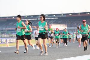 BIB: 2340, 52242
                            <button type="button" onclick="openModal(10570795)" class="btn btn-primary btn-sm float-right btn-popup" data-toggle="modal" data-target=".modal-high-quality">
                        <i class="fas fa-shopping-cart"></i> Add to Cart
                    </button>
                                            <button type="button" onclick="isThisMe(10570795, true)" class="btn btn-success btn-sm float-right btn-popup btn-isme hidden" data-toggle="tooltip" data-placement="bottom" title="นี่คือรูปของคุณใช่ไหม คลิกที่นี่เพื่อเอาเข้าอัลบั้ม">
                        <i class="fas fa-plus"></i> Add to album
                    </button>
                    <button type="button" onclick="isThisMe(10570795, false)" class="btn btn-warning btn-sm float-right btn-popup btn-isnotme hidden">
                        <i class="fas fa-ban"></i> Remove from album
                    </button>