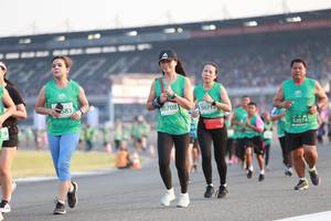 BIB: 383, 60708, 50712, 52074
                            <button type="button" onclick="openModal(10570861)" class="btn btn-primary btn-sm float-right btn-popup" data-toggle="modal" data-target=".modal-high-quality">
                        <i class="fas fa-shopping-cart"></i> Add to Cart
                    </button>
                                            <button type="button" onclick="isThisMe(10570861, true)" class="btn btn-success btn-sm float-right btn-popup btn-isme hidden" data-toggle="tooltip" data-placement="bottom" title="นี่คือรูปของคุณใช่ไหม คลิกที่นี่เพื่อเอาเข้าอัลบั้ม">
                        <i class="fas fa-plus"></i> Add to album
                    </button>
                    <button type="button" onclick="isThisMe(10570861, false)" class="btn btn-warning btn-sm float-right btn-popup btn-isnotme hidden">
                        <i class="fas fa-ban"></i> Remove from album
                    </button>