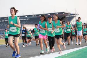 BIB: 5097, 50970, 2243, 52262
                            <button type="button" onclick="openModal(10571072)" class="btn btn-primary btn-sm float-right btn-popup" data-toggle="modal" data-target=".modal-high-quality">
                        <i class="fas fa-shopping-cart"></i> Add to Cart
                    </button>
                                            <button type="button" onclick="isThisMe(10571072, true)" class="btn btn-success btn-sm float-right btn-popup btn-isme hidden" data-toggle="tooltip" data-placement="bottom" title="นี่คือรูปของคุณใช่ไหม คลิกที่นี่เพื่อเอาเข้าอัลบั้ม">
                        <i class="fas fa-plus"></i> Add to album
                    </button>
                    <button type="button" onclick="isThisMe(10571072, false)" class="btn btn-warning btn-sm float-right btn-popup btn-isnotme hidden">
                        <i class="fas fa-ban"></i> Remove from album
                    </button>