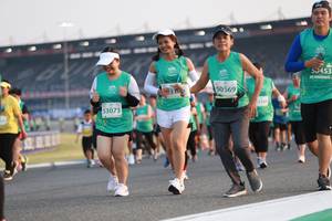 BIB: 453, 50569, 53073
                            <button type="button" onclick="openModal(10571335)" class="btn btn-primary btn-sm float-right btn-popup" data-toggle="modal" data-target=".modal-high-quality">
                        <i class="fas fa-shopping-cart"></i> Add to Cart
                    </button>
                                            <button type="button" onclick="isThisMe(10571335, true)" class="btn btn-success btn-sm float-right btn-popup btn-isme hidden" data-toggle="tooltip" data-placement="bottom" title="นี่คือรูปของคุณใช่ไหม คลิกที่นี่เพื่อเอาเข้าอัลบั้ม">
                        <i class="fas fa-plus"></i> Add to album
                    </button>
                    <button type="button" onclick="isThisMe(10571335, false)" class="btn btn-warning btn-sm float-right btn-popup btn-isnotme hidden">
                        <i class="fas fa-ban"></i> Remove from album
                    </button>