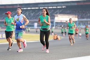 BIB: 51542, 1854, 50313
                            <button type="button" onclick="openModal(10556826)" class="btn btn-primary btn-sm float-right btn-popup" data-toggle="modal" data-target=".modal-high-quality">
                        <i class="fas fa-shopping-cart"></i> Add to Cart
                    </button>
                                            <button type="button" onclick="isThisMe(10556826, true)" class="btn btn-success btn-sm float-right btn-popup btn-isme hidden" data-toggle="tooltip" data-placement="bottom" title="นี่คือรูปของคุณใช่ไหม คลิกที่นี่เพื่อเอาเข้าอัลบั้ม">
                        <i class="fas fa-plus"></i> Add to album
                    </button>
                    <button type="button" onclick="isThisMe(10556826, false)" class="btn btn-warning btn-sm float-right btn-popup btn-isnotme hidden">
                        <i class="fas fa-ban"></i> Remove from album
                    </button>