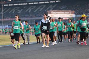 BIB: 53266, 2245, 80240, 228
                            <button type="button" onclick="openModal(10569841)" class="btn btn-primary btn-sm float-right btn-popup" data-toggle="modal" data-target=".modal-high-quality">
                        <i class="fas fa-shopping-cart"></i> Add to Cart
                    </button>
                                            <button type="button" onclick="isThisMe(10569841, true)" class="btn btn-success btn-sm float-right btn-popup btn-isme hidden" data-toggle="tooltip" data-placement="bottom" title="นี่คือรูปของคุณใช่ไหม คลิกที่นี่เพื่อเอาเข้าอัลบั้ม">
                        <i class="fas fa-plus"></i> Add to album
                    </button>
                    <button type="button" onclick="isThisMe(10569841, false)" class="btn btn-warning btn-sm float-right btn-popup btn-isnotme hidden">
                        <i class="fas fa-ban"></i> Remove from album
                    </button>