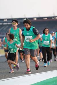 BIB: 53285, 126, 52350, 528
                            <button type="button" onclick="openModal(10571457)" class="btn btn-primary btn-sm float-right btn-popup" data-toggle="modal" data-target=".modal-high-quality">
                        <i class="fas fa-shopping-cart"></i> Add to Cart
                    </button>
                                            <button type="button" onclick="isThisMe(10571457, true)" class="btn btn-success btn-sm float-right btn-popup btn-isme hidden" data-toggle="tooltip" data-placement="bottom" title="นี่คือรูปของคุณใช่ไหม คลิกที่นี่เพื่อเอาเข้าอัลบั้ม">
                        <i class="fas fa-plus"></i> Add to album
                    </button>
                    <button type="button" onclick="isThisMe(10571457, false)" class="btn btn-warning btn-sm float-right btn-popup btn-isnotme hidden">
                        <i class="fas fa-ban"></i> Remove from album
                    </button>