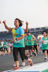 BIB: 52252
                            <button type="button" onclick="openModal(10571404)" class="btn btn-primary btn-sm float-right btn-popup" data-toggle="modal" data-target=".modal-high-quality">
                        <i class="fas fa-shopping-cart"></i> Add to Cart
                    </button>
                                            <button type="button" onclick="isThisMe(10571404, true)" class="btn btn-success btn-sm float-right btn-popup btn-isme hidden" data-toggle="tooltip" data-placement="bottom" title="นี่คือรูปของคุณใช่ไหม คลิกที่นี่เพื่อเอาเข้าอัลบั้ม">
                        <i class="fas fa-plus"></i> Add to album
                    </button>
                    <button type="button" onclick="isThisMe(10571404, false)" class="btn btn-warning btn-sm float-right btn-popup btn-isnotme hidden">
                        <i class="fas fa-ban"></i> Remove from album
                    </button>