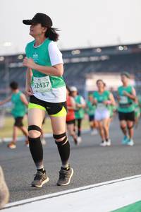 BIB: 2437
                            <button type="button" onclick="openModal(10569790)" class="btn btn-primary btn-sm float-right btn-popup" data-toggle="modal" data-target=".modal-high-quality">
                        <i class="fas fa-shopping-cart"></i> Add to Cart
                    </button>
                                            <button type="button" onclick="isThisMe(10569790, true)" class="btn btn-success btn-sm float-right btn-popup btn-isme hidden" data-toggle="tooltip" data-placement="bottom" title="นี่คือรูปของคุณใช่ไหม คลิกที่นี่เพื่อเอาเข้าอัลบั้ม">
                        <i class="fas fa-plus"></i> Add to album
                    </button>
                    <button type="button" onclick="isThisMe(10569790, false)" class="btn btn-warning btn-sm float-right btn-popup btn-isnotme hidden">
                        <i class="fas fa-ban"></i> Remove from album
                    </button>