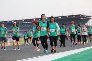 BIB: 2919, 52751
                            <button type="button" onclick="openModal(10570111)" class="btn btn-primary btn-sm float-right btn-popup" data-toggle="modal" data-target=".modal-high-quality">
                        <i class="fas fa-shopping-cart"></i> Add to Cart
                    </button>
                                            <button type="button" onclick="isThisMe(10570111, true)" class="btn btn-success btn-sm float-right btn-popup btn-isme hidden" data-toggle="tooltip" data-placement="bottom" title="นี่คือรูปของคุณใช่ไหม คลิกที่นี่เพื่อเอาเข้าอัลบั้ม">
                        <i class="fas fa-plus"></i> Add to album
                    </button>
                    <button type="button" onclick="isThisMe(10570111, false)" class="btn btn-warning btn-sm float-right btn-popup btn-isnotme hidden">
                        <i class="fas fa-ban"></i> Remove from album
                    </button>