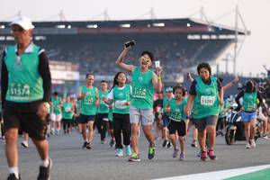 BIB: 51726, 1574, 53285, 1714, 52350, 51528
                            <button type="button" onclick="openModal(10571452)" class="btn btn-primary btn-sm float-right btn-popup" data-toggle="modal" data-target=".modal-high-quality">
                        <i class="fas fa-shopping-cart"></i> Add to Cart
                    </button>
                                            <button type="button" onclick="isThisMe(10571452, true)" class="btn btn-success btn-sm float-right btn-popup btn-isme hidden" data-toggle="tooltip" data-placement="bottom" title="นี่คือรูปของคุณใช่ไหม คลิกที่นี่เพื่อเอาเข้าอัลบั้ม">
                        <i class="fas fa-plus"></i> Add to album
                    </button>
                    <button type="button" onclick="isThisMe(10571452, false)" class="btn btn-warning btn-sm float-right btn-popup btn-isnotme hidden">
                        <i class="fas fa-ban"></i> Remove from album
                    </button>