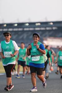 BIB: 5122, 51217
                            <button type="button" onclick="openModal(10571577)" class="btn btn-primary btn-sm float-right btn-popup" data-toggle="modal" data-target=".modal-high-quality">
                        <i class="fas fa-shopping-cart"></i> Add to Cart
                    </button>
                                            <button type="button" onclick="isThisMe(10571577, true)" class="btn btn-success btn-sm float-right btn-popup btn-isme hidden" data-toggle="tooltip" data-placement="bottom" title="นี่คือรูปของคุณใช่ไหม คลิกที่นี่เพื่อเอาเข้าอัลบั้ม">
                        <i class="fas fa-plus"></i> Add to album
                    </button>
                    <button type="button" onclick="isThisMe(10571577, false)" class="btn btn-warning btn-sm float-right btn-popup btn-isnotme hidden">
                        <i class="fas fa-ban"></i> Remove from album
                    </button>