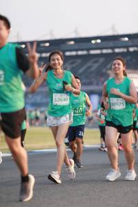 BIB: 52640, 50975, 1617
                            <button type="button" onclick="openModal(10569782)" class="btn btn-primary btn-sm float-right btn-popup" data-toggle="modal" data-target=".modal-high-quality">
                        <i class="fas fa-shopping-cart"></i> Add to Cart
                    </button>
                                            <button type="button" onclick="isThisMe(10569782, true)" class="btn btn-success btn-sm float-right btn-popup btn-isme hidden" data-toggle="tooltip" data-placement="bottom" title="นี่คือรูปของคุณใช่ไหม คลิกที่นี่เพื่อเอาเข้าอัลบั้ม">
                        <i class="fas fa-plus"></i> Add to album
                    </button>
                    <button type="button" onclick="isThisMe(10569782, false)" class="btn btn-warning btn-sm float-right btn-popup btn-isnotme hidden">
                        <i class="fas fa-ban"></i> Remove from album
                    </button>