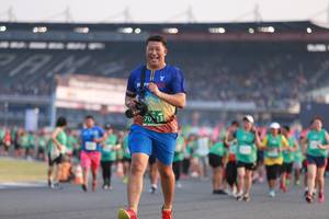 BIB: 7013
                            <button type="button" onclick="openModal(10571437)" class="btn btn-primary btn-sm float-right btn-popup" data-toggle="modal" data-target=".modal-high-quality">
                        <i class="fas fa-shopping-cart"></i> Add to Cart
                    </button>
                                            <button type="button" onclick="isThisMe(10571437, true)" class="btn btn-success btn-sm float-right btn-popup btn-isme hidden" data-toggle="tooltip" data-placement="bottom" title="นี่คือรูปของคุณใช่ไหม คลิกที่นี่เพื่อเอาเข้าอัลบั้ม">
                        <i class="fas fa-plus"></i> Add to album
                    </button>
                    <button type="button" onclick="isThisMe(10571437, false)" class="btn btn-warning btn-sm float-right btn-popup btn-isnotme hidden">
                        <i class="fas fa-ban"></i> Remove from album
                    </button>