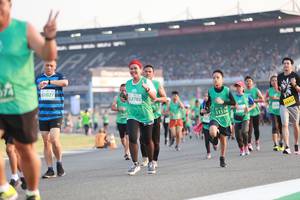 BIB: 81027, 2782, 3454, 51536
                            <button type="button" onclick="openModal(10570867)" class="btn btn-primary btn-sm float-right btn-popup" data-toggle="modal" data-target=".modal-high-quality">
                        <i class="fas fa-shopping-cart"></i> Add to Cart
                    </button>
                                            <button type="button" onclick="isThisMe(10570867, true)" class="btn btn-success btn-sm float-right btn-popup btn-isme hidden" data-toggle="tooltip" data-placement="bottom" title="นี่คือรูปของคุณใช่ไหม คลิกที่นี่เพื่อเอาเข้าอัลบั้ม">
                        <i class="fas fa-plus"></i> Add to album
                    </button>
                    <button type="button" onclick="isThisMe(10570867, false)" class="btn btn-warning btn-sm float-right btn-popup btn-isnotme hidden">
                        <i class="fas fa-ban"></i> Remove from album
                    </button>