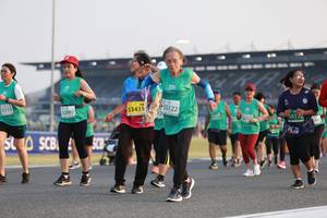 BIB: 3122, 3115, 53435, 52997, 50132
                            <button type="button" onclick="openModal(10569826)" class="btn btn-primary btn-sm float-right btn-popup" data-toggle="modal" data-target=".modal-high-quality">
                        <i class="fas fa-shopping-cart"></i> Add to Cart
                    </button>
                                            <button type="button" onclick="isThisMe(10569826, true)" class="btn btn-success btn-sm float-right btn-popup btn-isme hidden" data-toggle="tooltip" data-placement="bottom" title="นี่คือรูปของคุณใช่ไหม คลิกที่นี่เพื่อเอาเข้าอัลบั้ม">
                        <i class="fas fa-plus"></i> Add to album
                    </button>
                    <button type="button" onclick="isThisMe(10569826, false)" class="btn btn-warning btn-sm float-right btn-popup btn-isnotme hidden">
                        <i class="fas fa-ban"></i> Remove from album
                    </button>