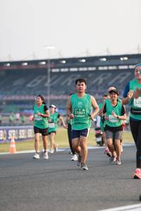 BIB: 526, 51801, 52434
                            <button type="button" onclick="openModal(10571110)" class="btn btn-primary btn-sm float-right btn-popup" data-toggle="modal" data-target=".modal-high-quality">
                        <i class="fas fa-shopping-cart"></i> Add to Cart
                    </button>
                                            <button type="button" onclick="isThisMe(10571110, true)" class="btn btn-success btn-sm float-right btn-popup btn-isme hidden" data-toggle="tooltip" data-placement="bottom" title="นี่คือรูปของคุณใช่ไหม คลิกที่นี่เพื่อเอาเข้าอัลบั้ม">
                        <i class="fas fa-plus"></i> Add to album
                    </button>
                    <button type="button" onclick="isThisMe(10571110, false)" class="btn btn-warning btn-sm float-right btn-popup btn-isnotme hidden">
                        <i class="fas fa-ban"></i> Remove from album
                    </button>