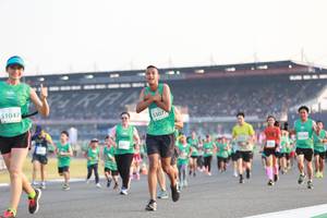 BIB: 1047, 53077
                            <button type="button" onclick="openModal(10570900)" class="btn btn-primary btn-sm float-right btn-popup" data-toggle="modal" data-target=".modal-high-quality">
                        <i class="fas fa-shopping-cart"></i> Add to Cart
                    </button>
                                            <button type="button" onclick="isThisMe(10570900, true)" class="btn btn-success btn-sm float-right btn-popup btn-isme hidden" data-toggle="tooltip" data-placement="bottom" title="นี่คือรูปของคุณใช่ไหม คลิกที่นี่เพื่อเอาเข้าอัลบั้ม">
                        <i class="fas fa-plus"></i> Add to album
                    </button>
                    <button type="button" onclick="isThisMe(10570900, false)" class="btn btn-warning btn-sm float-right btn-popup btn-isnotme hidden">
                        <i class="fas fa-ban"></i> Remove from album
                    </button>