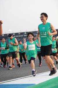 BIB: 51748, 52252
                            <button type="button" onclick="openModal(10571396)" class="btn btn-primary btn-sm float-right btn-popup" data-toggle="modal" data-target=".modal-high-quality">
                        <i class="fas fa-shopping-cart"></i> Add to Cart
                    </button>
                                            <button type="button" onclick="isThisMe(10571396, true)" class="btn btn-success btn-sm float-right btn-popup btn-isme hidden" data-toggle="tooltip" data-placement="bottom" title="นี่คือรูปของคุณใช่ไหม คลิกที่นี่เพื่อเอาเข้าอัลบั้ม">
                        <i class="fas fa-plus"></i> Add to album
                    </button>
                    <button type="button" onclick="isThisMe(10571396, false)" class="btn btn-warning btn-sm float-right btn-popup btn-isnotme hidden">
                        <i class="fas fa-ban"></i> Remove from album
                    </button>