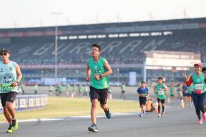 BIB: 1855, 51755, 52295
                            <button type="button" onclick="openModal(10559416)" class="btn btn-primary btn-sm float-right btn-popup" data-toggle="modal" data-target=".modal-high-quality">
                        <i class="fas fa-shopping-cart"></i> Add to Cart
                    </button>
                                            <button type="button" onclick="isThisMe(10559416, true)" class="btn btn-success btn-sm float-right btn-popup btn-isme hidden" data-toggle="tooltip" data-placement="bottom" title="นี่คือรูปของคุณใช่ไหม คลิกที่นี่เพื่อเอาเข้าอัลบั้ม">
                        <i class="fas fa-plus"></i> Add to album
                    </button>
                    <button type="button" onclick="isThisMe(10559416, false)" class="btn btn-warning btn-sm float-right btn-popup btn-isnotme hidden">
                        <i class="fas fa-ban"></i> Remove from album
                    </button>