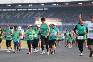 BIB: 520, 50086, 432, 5084, 51338, 1605
                            <button type="button" onclick="openModal(10569989)" class="btn btn-primary btn-sm float-right btn-popup" data-toggle="modal" data-target=".modal-high-quality">
                        <i class="fas fa-shopping-cart"></i> Add to Cart
                    </button>
                                            <button type="button" onclick="isThisMe(10569989, true)" class="btn btn-success btn-sm float-right btn-popup btn-isme hidden" data-toggle="tooltip" data-placement="bottom" title="นี่คือรูปของคุณใช่ไหม คลิกที่นี่เพื่อเอาเข้าอัลบั้ม">
                        <i class="fas fa-plus"></i> Add to album
                    </button>
                    <button type="button" onclick="isThisMe(10569989, false)" class="btn btn-warning btn-sm float-right btn-popup btn-isnotme hidden">
                        <i class="fas fa-ban"></i> Remove from album
                    </button>