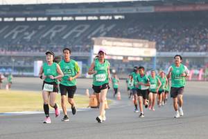 BIB: 0144, 587, 52328
                            <button type="button" onclick="openModal(10570635)" class="btn btn-primary btn-sm float-right btn-popup" data-toggle="modal" data-target=".modal-high-quality">
                        <i class="fas fa-shopping-cart"></i> Add to Cart
                    </button>
                                            <button type="button" onclick="isThisMe(10570635, true)" class="btn btn-success btn-sm float-right btn-popup btn-isme hidden" data-toggle="tooltip" data-placement="bottom" title="นี่คือรูปของคุณใช่ไหม คลิกที่นี่เพื่อเอาเข้าอัลบั้ม">
                        <i class="fas fa-plus"></i> Add to album
                    </button>
                    <button type="button" onclick="isThisMe(10570635, false)" class="btn btn-warning btn-sm float-right btn-popup btn-isnotme hidden">
                        <i class="fas fa-ban"></i> Remove from album
                    </button>