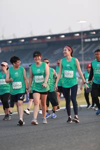 BIB: 5203, 52731, 52820, 31250, 52954
                            <button type="button" onclick="openModal(10570085)" class="btn btn-primary btn-sm float-right btn-popup" data-toggle="modal" data-target=".modal-high-quality">
                        <i class="fas fa-shopping-cart"></i> Add to Cart
                    </button>
                                            <button type="button" onclick="isThisMe(10570085, true)" class="btn btn-success btn-sm float-right btn-popup btn-isme hidden" data-toggle="tooltip" data-placement="bottom" title="นี่คือรูปของคุณใช่ไหม คลิกที่นี่เพื่อเอาเข้าอัลบั้ม">
                        <i class="fas fa-plus"></i> Add to album
                    </button>
                    <button type="button" onclick="isThisMe(10570085, false)" class="btn btn-warning btn-sm float-right btn-popup btn-isnotme hidden">
                        <i class="fas fa-ban"></i> Remove from album
                    </button>