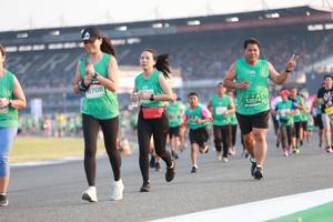 BIB: 0708, 52074
                            <button type="button" onclick="openModal(10570862)" class="btn btn-primary btn-sm float-right btn-popup" data-toggle="modal" data-target=".modal-high-quality">
                        <i class="fas fa-shopping-cart"></i> Add to Cart
                    </button>
                                            <button type="button" onclick="isThisMe(10570862, true)" class="btn btn-success btn-sm float-right btn-popup btn-isme hidden" data-toggle="tooltip" data-placement="bottom" title="นี่คือรูปของคุณใช่ไหม คลิกที่นี่เพื่อเอาเข้าอัลบั้ม">
                        <i class="fas fa-plus"></i> Add to album
                    </button>
                    <button type="button" onclick="isThisMe(10570862, false)" class="btn btn-warning btn-sm float-right btn-popup btn-isnotme hidden">
                        <i class="fas fa-ban"></i> Remove from album
                    </button>