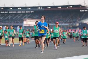 BIB: 52506, 93463
                            <button type="button" onclick="openModal(10571561)" class="btn btn-primary btn-sm float-right btn-popup" data-toggle="modal" data-target=".modal-high-quality">
                        <i class="fas fa-shopping-cart"></i> Add to Cart
                    </button>
                                            <button type="button" onclick="isThisMe(10571561, true)" class="btn btn-success btn-sm float-right btn-popup btn-isme hidden" data-toggle="tooltip" data-placement="bottom" title="นี่คือรูปของคุณใช่ไหม คลิกที่นี่เพื่อเอาเข้าอัลบั้ม">
                        <i class="fas fa-plus"></i> Add to album
                    </button>
                    <button type="button" onclick="isThisMe(10571561, false)" class="btn btn-warning btn-sm float-right btn-popup btn-isnotme hidden">
                        <i class="fas fa-ban"></i> Remove from album
                    </button>