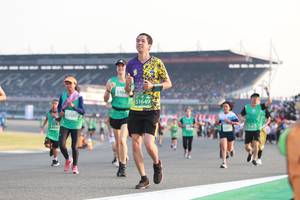 BIB: 5304, 51649, 2585
                            <button type="button" onclick="openModal(10570663)" class="btn btn-primary btn-sm float-right btn-popup" data-toggle="modal" data-target=".modal-high-quality">
                        <i class="fas fa-shopping-cart"></i> Add to Cart
                    </button>
                                            <button type="button" onclick="isThisMe(10570663, true)" class="btn btn-success btn-sm float-right btn-popup btn-isme hidden" data-toggle="tooltip" data-placement="bottom" title="นี่คือรูปของคุณใช่ไหม คลิกที่นี่เพื่อเอาเข้าอัลบั้ม">
                        <i class="fas fa-plus"></i> Add to album
                    </button>
                    <button type="button" onclick="isThisMe(10570663, false)" class="btn btn-warning btn-sm float-right btn-popup btn-isnotme hidden">
                        <i class="fas fa-ban"></i> Remove from album
                    </button>