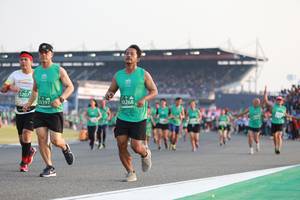 BIB: 5207, 0268, 53397
                            <button type="button" onclick="openModal(10570958)" class="btn btn-primary btn-sm float-right btn-popup" data-toggle="modal" data-target=".modal-high-quality">
                        <i class="fas fa-shopping-cart"></i> Add to Cart
                    </button>
                                            <button type="button" onclick="isThisMe(10570958, true)" class="btn btn-success btn-sm float-right btn-popup btn-isme hidden" data-toggle="tooltip" data-placement="bottom" title="นี่คือรูปของคุณใช่ไหม คลิกที่นี่เพื่อเอาเข้าอัลบั้ม">
                        <i class="fas fa-plus"></i> Add to album
                    </button>
                    <button type="button" onclick="isThisMe(10570958, false)" class="btn btn-warning btn-sm float-right btn-popup btn-isnotme hidden">
                        <i class="fas fa-ban"></i> Remove from album
                    </button>