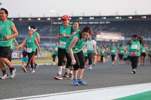 BIB: 263, 191
                            <button type="button" onclick="openModal(10570191)" class="btn btn-primary btn-sm float-right btn-popup" data-toggle="modal" data-target=".modal-high-quality">
                        <i class="fas fa-shopping-cart"></i> Add to Cart
                    </button>
                                            <button type="button" onclick="isThisMe(10570191, true)" class="btn btn-success btn-sm float-right btn-popup btn-isme hidden" data-toggle="tooltip" data-placement="bottom" title="นี่คือรูปของคุณใช่ไหม คลิกที่นี่เพื่อเอาเข้าอัลบั้ม">
                        <i class="fas fa-plus"></i> Add to album
                    </button>
                    <button type="button" onclick="isThisMe(10570191, false)" class="btn btn-warning btn-sm float-right btn-popup btn-isnotme hidden">
                        <i class="fas fa-ban"></i> Remove from album
                    </button>