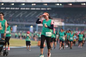 BIB: 3891, 50936
                            <button type="button" onclick="openModal(10570201)" class="btn btn-primary btn-sm float-right btn-popup" data-toggle="modal" data-target=".modal-high-quality">
                        <i class="fas fa-shopping-cart"></i> Add to Cart
                    </button>
                                            <button type="button" onclick="isThisMe(10570201, true)" class="btn btn-success btn-sm float-right btn-popup btn-isme hidden" data-toggle="tooltip" data-placement="bottom" title="นี่คือรูปของคุณใช่ไหม คลิกที่นี่เพื่อเอาเข้าอัลบั้ม">
                        <i class="fas fa-plus"></i> Add to album
                    </button>
                    <button type="button" onclick="isThisMe(10570201, false)" class="btn btn-warning btn-sm float-right btn-popup btn-isnotme hidden">
                        <i class="fas fa-ban"></i> Remove from album
                    </button>