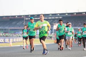 BIB: 50440, 51951, 50096, 5287
                            <button type="button" onclick="openModal(10570811)" class="btn btn-primary btn-sm float-right btn-popup" data-toggle="modal" data-target=".modal-high-quality">
                        <i class="fas fa-shopping-cart"></i> Add to Cart
                    </button>
                                            <button type="button" onclick="isThisMe(10570811, true)" class="btn btn-success btn-sm float-right btn-popup btn-isme hidden" data-toggle="tooltip" data-placement="bottom" title="นี่คือรูปของคุณใช่ไหม คลิกที่นี่เพื่อเอาเข้าอัลบั้ม">
                        <i class="fas fa-plus"></i> Add to album
                    </button>
                    <button type="button" onclick="isThisMe(10570811, false)" class="btn btn-warning btn-sm float-right btn-popup btn-isnotme hidden">
                        <i class="fas fa-ban"></i> Remove from album
                    </button>