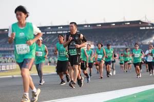 BIB: 52540, 2759, 51912, 50078
                            <button type="button" onclick="openModal(10571025)" class="btn btn-primary btn-sm float-right btn-popup" data-toggle="modal" data-target=".modal-high-quality">
                        <i class="fas fa-shopping-cart"></i> Add to Cart
                    </button>
                                            <button type="button" onclick="isThisMe(10571025, true)" class="btn btn-success btn-sm float-right btn-popup btn-isme hidden" data-toggle="tooltip" data-placement="bottom" title="นี่คือรูปของคุณใช่ไหม คลิกที่นี่เพื่อเอาเข้าอัลบั้ม">
                        <i class="fas fa-plus"></i> Add to album
                    </button>
                    <button type="button" onclick="isThisMe(10571025, false)" class="btn btn-warning btn-sm float-right btn-popup btn-isnotme hidden">
                        <i class="fas fa-ban"></i> Remove from album
                    </button>