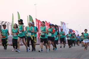 BIB: 52840, 2817, 51704, 80661, 0761, 50522
                            <button type="button" onclick="openModal(10570275)" class="btn btn-primary btn-sm float-right btn-popup" data-toggle="modal" data-target=".modal-high-quality">
                        <i class="fas fa-shopping-cart"></i> Add to Cart
                    </button>
                                            <button type="button" onclick="isThisMe(10570275, true)" class="btn btn-success btn-sm float-right btn-popup btn-isme hidden" data-toggle="tooltip" data-placement="bottom" title="นี่คือรูปของคุณใช่ไหม คลิกที่นี่เพื่อเอาเข้าอัลบั้ม">
                        <i class="fas fa-plus"></i> Add to album
                    </button>
                    <button type="button" onclick="isThisMe(10570275, false)" class="btn btn-warning btn-sm float-right btn-popup btn-isnotme hidden">
                        <i class="fas fa-ban"></i> Remove from album
                    </button>