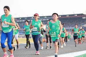 BIB: 52428, 52856, 1659
                            <button type="button" onclick="openModal(10570824)" class="btn btn-primary btn-sm float-right btn-popup" data-toggle="modal" data-target=".modal-high-quality">
                        <i class="fas fa-shopping-cart"></i> Add to Cart
                    </button>
                                            <button type="button" onclick="isThisMe(10570824, true)" class="btn btn-success btn-sm float-right btn-popup btn-isme hidden" data-toggle="tooltip" data-placement="bottom" title="นี่คือรูปของคุณใช่ไหม คลิกที่นี่เพื่อเอาเข้าอัลบั้ม">
                        <i class="fas fa-plus"></i> Add to album
                    </button>
                    <button type="button" onclick="isThisMe(10570824, false)" class="btn btn-warning btn-sm float-right btn-popup btn-isnotme hidden">
                        <i class="fas fa-ban"></i> Remove from album
                    </button>