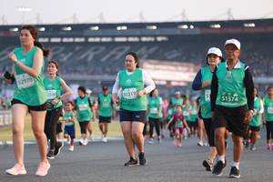 BIB: 52970, 2228, 51219, 51574
                            <button type="button" onclick="openModal(10571451)" class="btn btn-primary btn-sm float-right btn-popup" data-toggle="modal" data-target=".modal-high-quality">
                        <i class="fas fa-shopping-cart"></i> Add to Cart
                    </button>
                                            <button type="button" onclick="isThisMe(10571451, true)" class="btn btn-success btn-sm float-right btn-popup btn-isme hidden" data-toggle="tooltip" data-placement="bottom" title="นี่คือรูปของคุณใช่ไหม คลิกที่นี่เพื่อเอาเข้าอัลบั้ม">
                        <i class="fas fa-plus"></i> Add to album
                    </button>
                    <button type="button" onclick="isThisMe(10571451, false)" class="btn btn-warning btn-sm float-right btn-popup btn-isnotme hidden">
                        <i class="fas fa-ban"></i> Remove from album
                    </button>