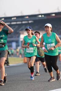 BIB: 559, 53085, 51320
                            <button type="button" onclick="openModal(10571113)" class="btn btn-primary btn-sm float-right btn-popup" data-toggle="modal" data-target=".modal-high-quality">
                        <i class="fas fa-shopping-cart"></i> Add to Cart
                    </button>
                                            <button type="button" onclick="isThisMe(10571113, true)" class="btn btn-success btn-sm float-right btn-popup btn-isme hidden" data-toggle="tooltip" data-placement="bottom" title="นี่คือรูปของคุณใช่ไหม คลิกที่นี่เพื่อเอาเข้าอัลบั้ม">
                        <i class="fas fa-plus"></i> Add to album
                    </button>
                    <button type="button" onclick="isThisMe(10571113, false)" class="btn btn-warning btn-sm float-right btn-popup btn-isnotme hidden">
                        <i class="fas fa-ban"></i> Remove from album
                    </button>