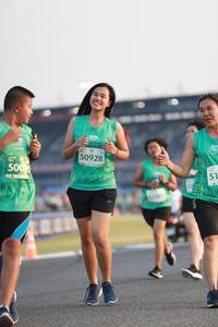 BIB: 50928, 500
                            <button type="button" onclick="openModal(10571247)" class="btn btn-primary btn-sm float-right btn-popup" data-toggle="modal" data-target=".modal-high-quality">
                        <i class="fas fa-shopping-cart"></i> Add to Cart
                    </button>
                                            <button type="button" onclick="isThisMe(10571247, true)" class="btn btn-success btn-sm float-right btn-popup btn-isme hidden" data-toggle="tooltip" data-placement="bottom" title="นี่คือรูปของคุณใช่ไหม คลิกที่นี่เพื่อเอาเข้าอัลบั้ม">
                        <i class="fas fa-plus"></i> Add to album
                    </button>
                    <button type="button" onclick="isThisMe(10571247, false)" class="btn btn-warning btn-sm float-right btn-popup btn-isnotme hidden">
                        <i class="fas fa-ban"></i> Remove from album
                    </button>