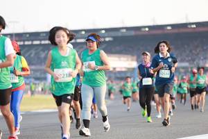 BIB: 52534, 218, 3198
                            <button type="button" onclick="openModal(10570786)" class="btn btn-primary btn-sm float-right btn-popup" data-toggle="modal" data-target=".modal-high-quality">
                        <i class="fas fa-shopping-cart"></i> Add to Cart
                    </button>
                                            <button type="button" onclick="isThisMe(10570786, true)" class="btn btn-success btn-sm float-right btn-popup btn-isme hidden" data-toggle="tooltip" data-placement="bottom" title="นี่คือรูปของคุณใช่ไหม คลิกที่นี่เพื่อเอาเข้าอัลบั้ม">
                        <i class="fas fa-plus"></i> Add to album
                    </button>
                    <button type="button" onclick="isThisMe(10570786, false)" class="btn btn-warning btn-sm float-right btn-popup btn-isnotme hidden">
                        <i class="fas fa-ban"></i> Remove from album
                    </button>