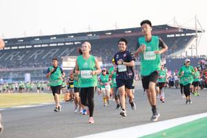 BIB: 52844, 2501, 5085, 5203
                            <button type="button" onclick="openModal(10570933)" class="btn btn-primary btn-sm float-right btn-popup" data-toggle="modal" data-target=".modal-high-quality">
                        <i class="fas fa-shopping-cart"></i> Add to Cart
                    </button>
                                            <button type="button" onclick="isThisMe(10570933, true)" class="btn btn-success btn-sm float-right btn-popup btn-isme hidden" data-toggle="tooltip" data-placement="bottom" title="นี่คือรูปของคุณใช่ไหม คลิกที่นี่เพื่อเอาเข้าอัลบั้ม">
                        <i class="fas fa-plus"></i> Add to album
                    </button>
                    <button type="button" onclick="isThisMe(10570933, false)" class="btn btn-warning btn-sm float-right btn-popup btn-isnotme hidden">
                        <i class="fas fa-ban"></i> Remove from album
                    </button>