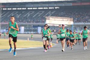 BIB: 162, 50587, 51566, 52128
                            <button type="button" onclick="openModal(10570632)" class="btn btn-primary btn-sm float-right btn-popup" data-toggle="modal" data-target=".modal-high-quality">
                        <i class="fas fa-shopping-cart"></i> Add to Cart
                    </button>
                                            <button type="button" onclick="isThisMe(10570632, true)" class="btn btn-success btn-sm float-right btn-popup btn-isme hidden" data-toggle="tooltip" data-placement="bottom" title="นี่คือรูปของคุณใช่ไหม คลิกที่นี่เพื่อเอาเข้าอัลบั้ม">
                        <i class="fas fa-plus"></i> Add to album
                    </button>
                    <button type="button" onclick="isThisMe(10570632, false)" class="btn btn-warning btn-sm float-right btn-popup btn-isnotme hidden">
                        <i class="fas fa-ban"></i> Remove from album
                    </button>