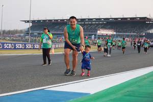 BIB: 1901
                            <button type="button" onclick="openModal(10570224)" class="btn btn-primary btn-sm float-right btn-popup" data-toggle="modal" data-target=".modal-high-quality">
                        <i class="fas fa-shopping-cart"></i> Add to Cart
                    </button>
                                            <button type="button" onclick="isThisMe(10570224, true)" class="btn btn-success btn-sm float-right btn-popup btn-isme hidden" data-toggle="tooltip" data-placement="bottom" title="นี่คือรูปของคุณใช่ไหม คลิกที่นี่เพื่อเอาเข้าอัลบั้ม">
                        <i class="fas fa-plus"></i> Add to album
                    </button>
                    <button type="button" onclick="isThisMe(10570224, false)" class="btn btn-warning btn-sm float-right btn-popup btn-isnotme hidden">
                        <i class="fas fa-ban"></i> Remove from album
                    </button>