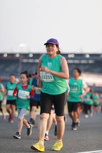 BIB: 53233, 5222
                            <button type="button" onclick="openModal(10571341)" class="btn btn-primary btn-sm float-right btn-popup" data-toggle="modal" data-target=".modal-high-quality">
                        <i class="fas fa-shopping-cart"></i> Add to Cart
                    </button>
                                            <button type="button" onclick="isThisMe(10571341, true)" class="btn btn-success btn-sm float-right btn-popup btn-isme hidden" data-toggle="tooltip" data-placement="bottom" title="นี่คือรูปของคุณใช่ไหม คลิกที่นี่เพื่อเอาเข้าอัลบั้ม">
                        <i class="fas fa-plus"></i> Add to album
                    </button>
                    <button type="button" onclick="isThisMe(10571341, false)" class="btn btn-warning btn-sm float-right btn-popup btn-isnotme hidden">
                        <i class="fas fa-ban"></i> Remove from album
                    </button>