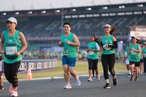 BIB: 51055
                            <button type="button" onclick="openModal(10569953)" class="btn btn-primary btn-sm float-right btn-popup" data-toggle="modal" data-target=".modal-high-quality">
                        <i class="fas fa-shopping-cart"></i> Add to Cart
                    </button>
                                            <button type="button" onclick="isThisMe(10569953, true)" class="btn btn-success btn-sm float-right btn-popup btn-isme hidden" data-toggle="tooltip" data-placement="bottom" title="นี่คือรูปของคุณใช่ไหม คลิกที่นี่เพื่อเอาเข้าอัลบั้ม">
                        <i class="fas fa-plus"></i> Add to album
                    </button>
                    <button type="button" onclick="isThisMe(10569953, false)" class="btn btn-warning btn-sm float-right btn-popup btn-isnotme hidden">
                        <i class="fas fa-ban"></i> Remove from album
                    </button>