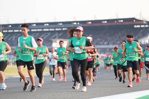 BIB: 51024, 51682, 51725, 5296
                            <button type="button" onclick="openModal(10570917)" class="btn btn-primary btn-sm float-right btn-popup" data-toggle="modal" data-target=".modal-high-quality">
                        <i class="fas fa-shopping-cart"></i> Add to Cart
                    </button>
                                            <button type="button" onclick="isThisMe(10570917, true)" class="btn btn-success btn-sm float-right btn-popup btn-isme hidden" data-toggle="tooltip" data-placement="bottom" title="นี่คือรูปของคุณใช่ไหม คลิกที่นี่เพื่อเอาเข้าอัลบั้ม">
                        <i class="fas fa-plus"></i> Add to album
                    </button>
                    <button type="button" onclick="isThisMe(10570917, false)" class="btn btn-warning btn-sm float-right btn-popup btn-isnotme hidden">
                        <i class="fas fa-ban"></i> Remove from album
                    </button>