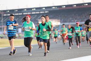 BIB: 027, 52782, 534, 51536
                            <button type="button" onclick="openModal(10570870)" class="btn btn-primary btn-sm float-right btn-popup" data-toggle="modal" data-target=".modal-high-quality">
                        <i class="fas fa-shopping-cart"></i> Add to Cart
                    </button>
                                            <button type="button" onclick="isThisMe(10570870, true)" class="btn btn-success btn-sm float-right btn-popup btn-isme hidden" data-toggle="tooltip" data-placement="bottom" title="นี่คือรูปของคุณใช่ไหม คลิกที่นี่เพื่อเอาเข้าอัลบั้ม">
                        <i class="fas fa-plus"></i> Add to album
                    </button>
                    <button type="button" onclick="isThisMe(10570870, false)" class="btn btn-warning btn-sm float-right btn-popup btn-isnotme hidden">
                        <i class="fas fa-ban"></i> Remove from album
                    </button>