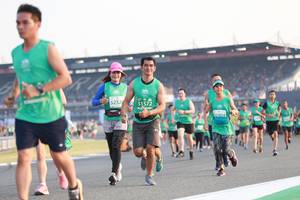 BIB: 5232, 51572, 12404
                            <button type="button" onclick="openModal(10570898)" class="btn btn-primary btn-sm float-right btn-popup" data-toggle="modal" data-target=".modal-high-quality">
                        <i class="fas fa-shopping-cart"></i> Add to Cart
                    </button>
                                            <button type="button" onclick="isThisMe(10570898, true)" class="btn btn-success btn-sm float-right btn-popup btn-isme hidden" data-toggle="tooltip" data-placement="bottom" title="นี่คือรูปของคุณใช่ไหม คลิกที่นี่เพื่อเอาเข้าอัลบั้ม">
                        <i class="fas fa-plus"></i> Add to album
                    </button>
                    <button type="button" onclick="isThisMe(10570898, false)" class="btn btn-warning btn-sm float-right btn-popup btn-isnotme hidden">
                        <i class="fas fa-ban"></i> Remove from album
                    </button>