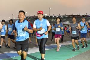 BIB: 17665, 024, 1697, 5272, 0237, 10730, 14585
                            <button type="button" onclick="openModal(11010147)" class="btn btn-primary btn-sm float-right btn-popup" data-toggle="modal" data-target=".modal-high-quality">
                        <i class="fas fa-shopping-cart"></i> Add to Cart
                    </button>
                                            <button type="button" onclick="isThisMe(11010147, true)" class="btn btn-success btn-sm float-right btn-popup btn-isme hidden" data-toggle="tooltip" data-placement="bottom" title="นี่คือรูปของคุณใช่ไหม คลิกที่นี่เพื่อเอาเข้าอัลบั้ม">
                        <i class="fas fa-plus"></i> Add to album
                    </button>
                    <button type="button" onclick="isThisMe(11010147, false)" class="btn btn-warning btn-sm float-right btn-popup btn-isnotme hidden">
                        <i class="fas fa-ban"></i> Remove from album
                    </button>